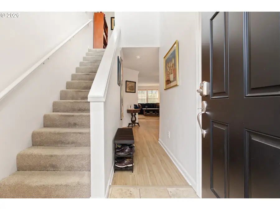 3926 Carman Dr, Lake Oswego, OR 97035 - Image #3