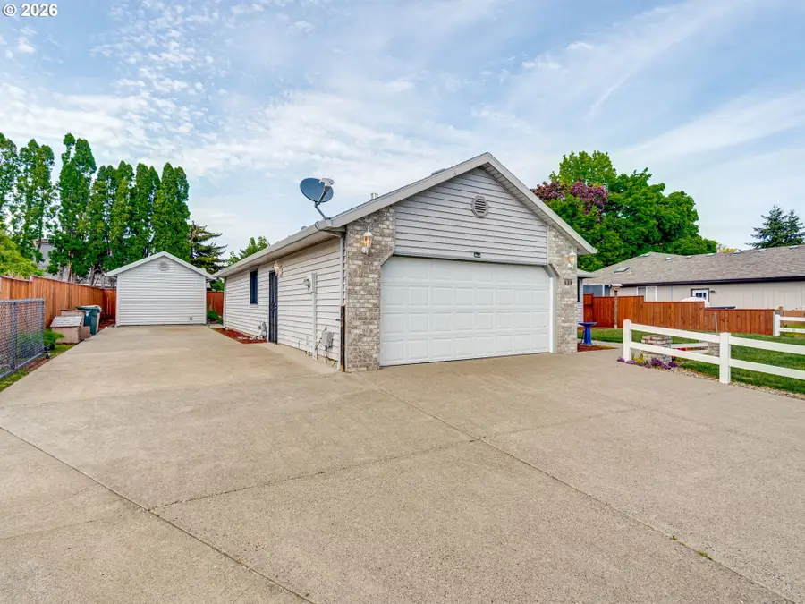 638 S 25th Ct, Cornelius, OR 97113 - #2