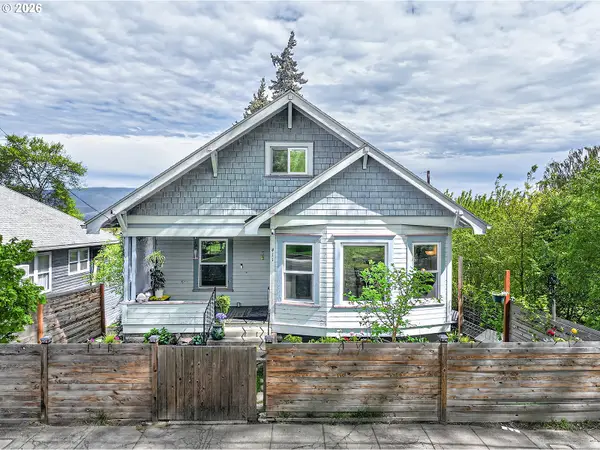 411 E 8th St, TheDalles, OR 97058