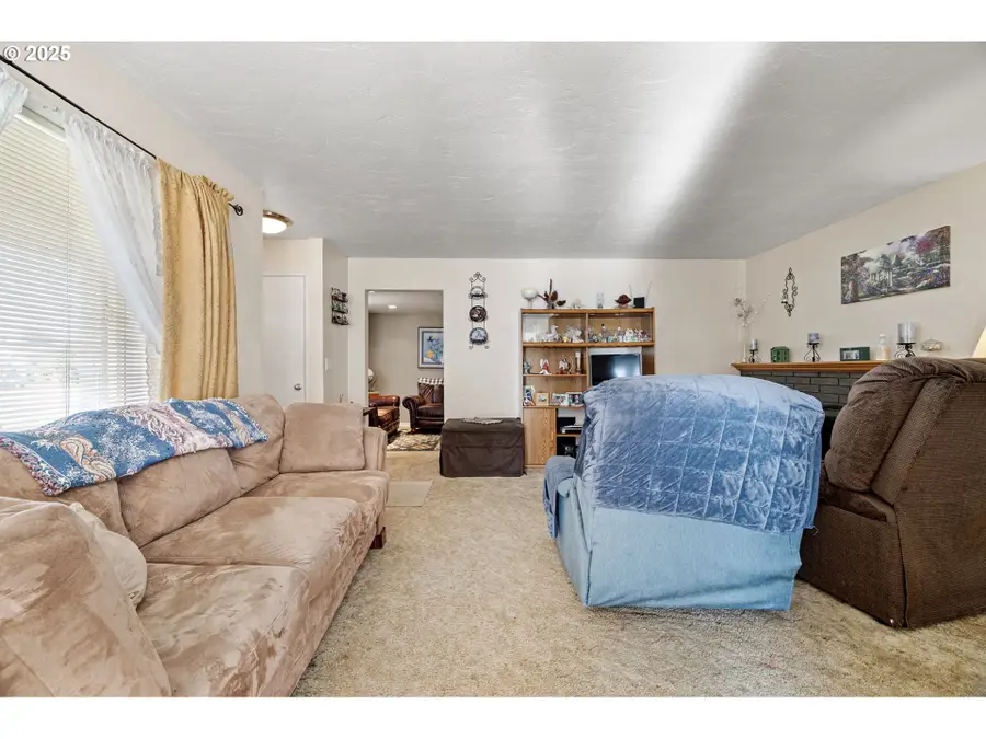 1729 Market St, Springfield, OR 97477 - Image #2