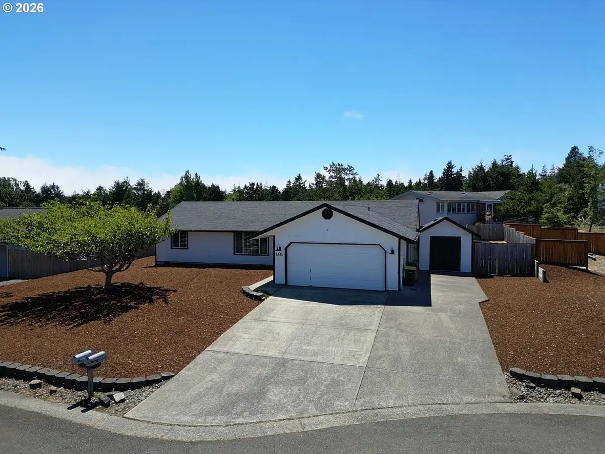 1445 Yew St, Florence, OR 97439 - #1