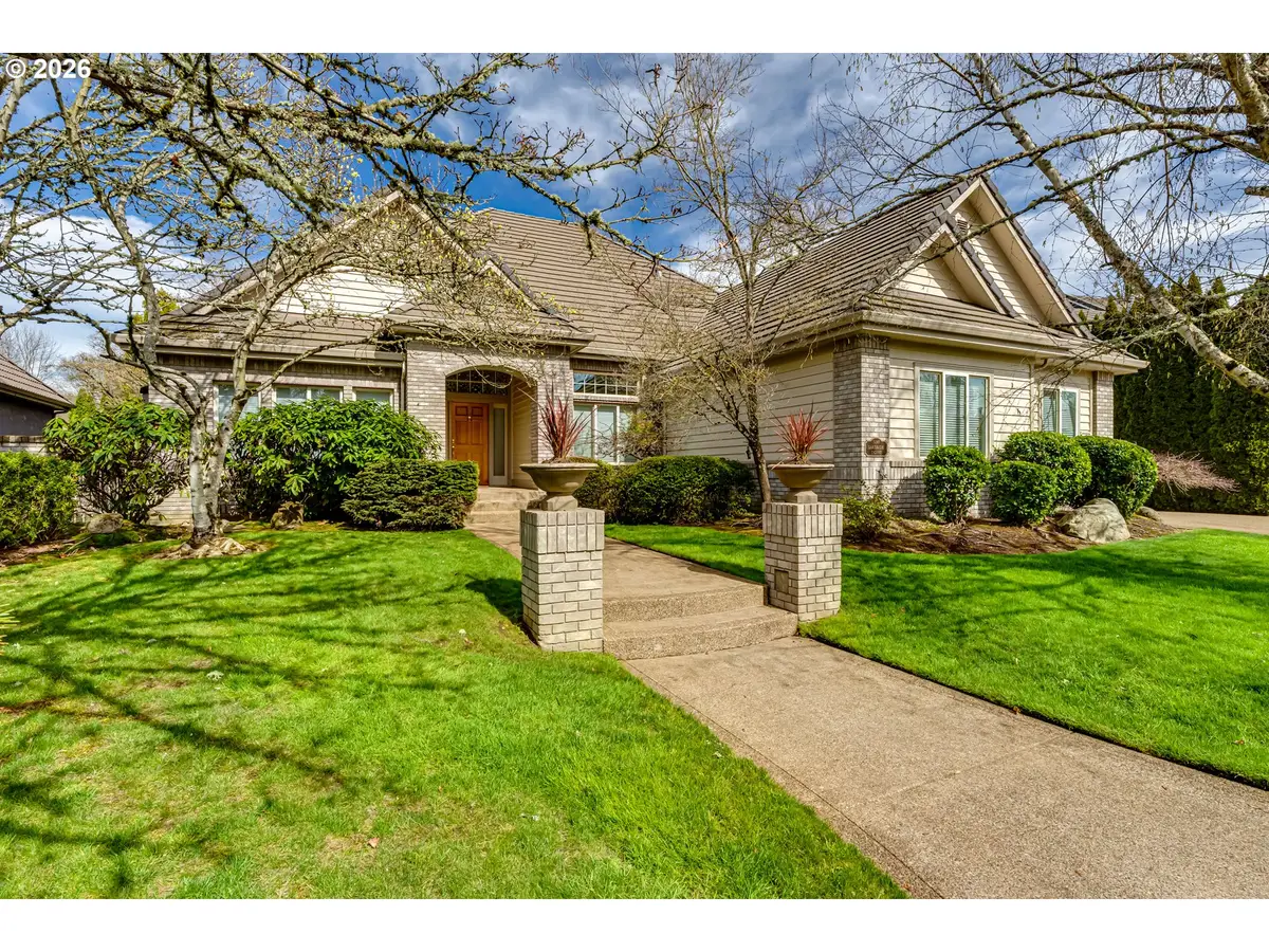 3247 Lakeside Dr, Eugene, OR 97401 - #1