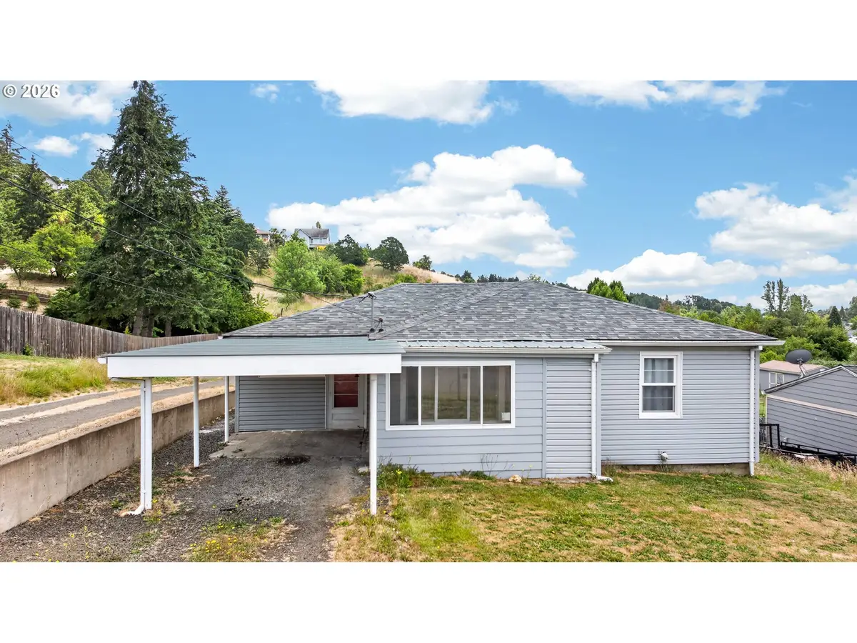 615 NE Hill St, Sheridan, OR 97378 - #1