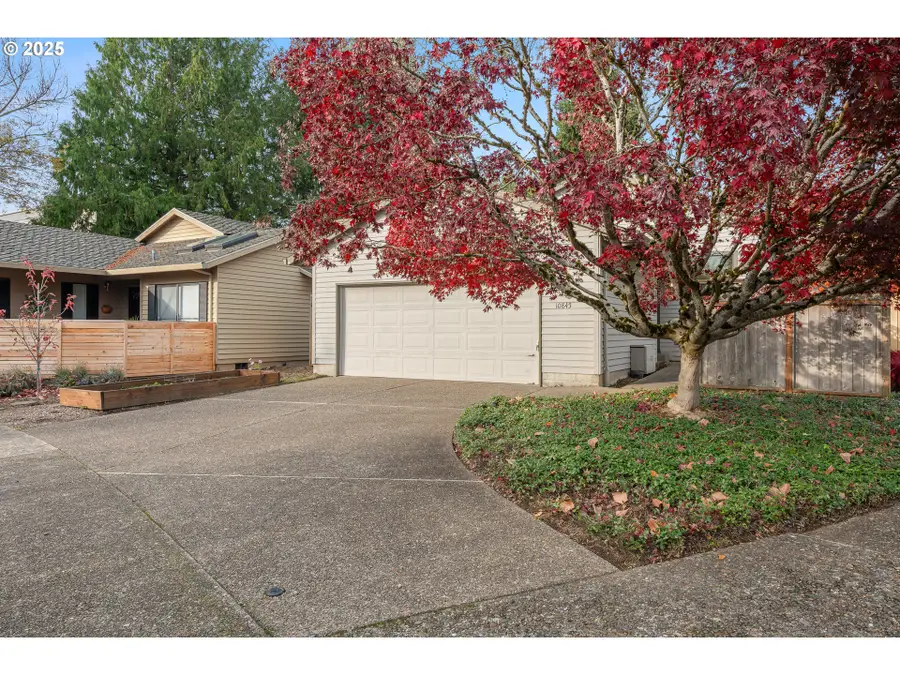 10845 SW Summer Lake Dr, Portland, OR 97223 - Image #2