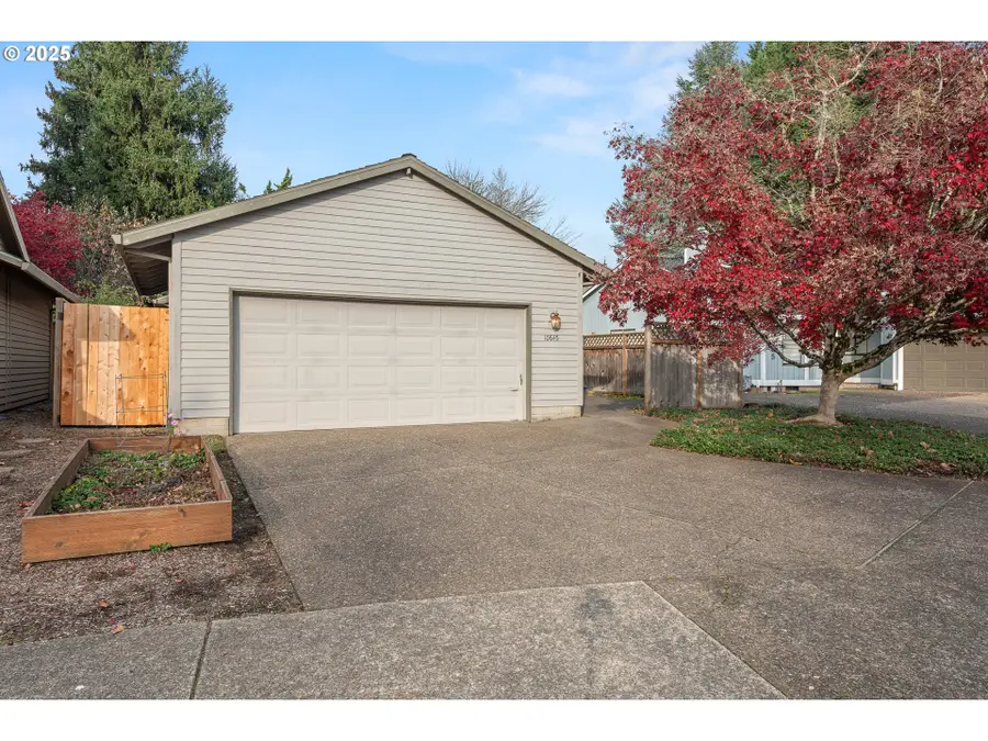 10845 SW Summer Lake Dr, Portland, OR 97223 - Image #3