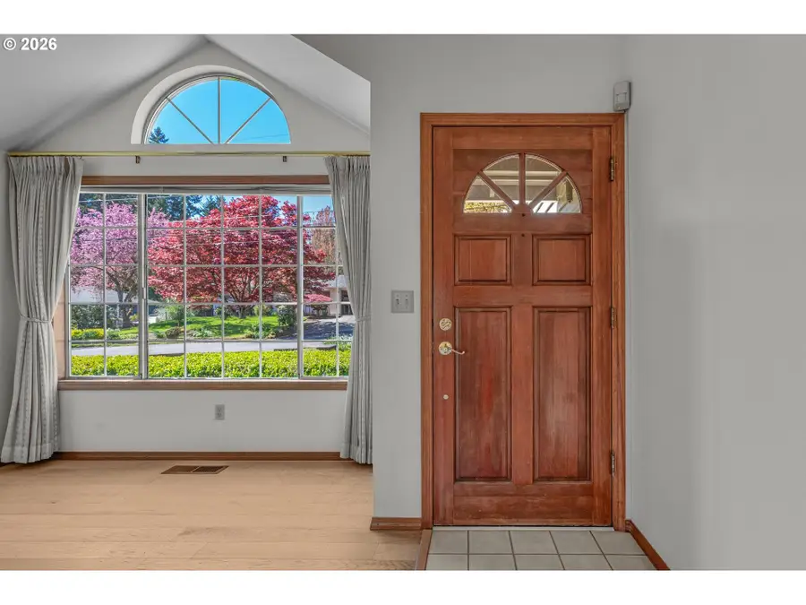 7560 SW 79th Ave, Portland, OR 97223 - #2