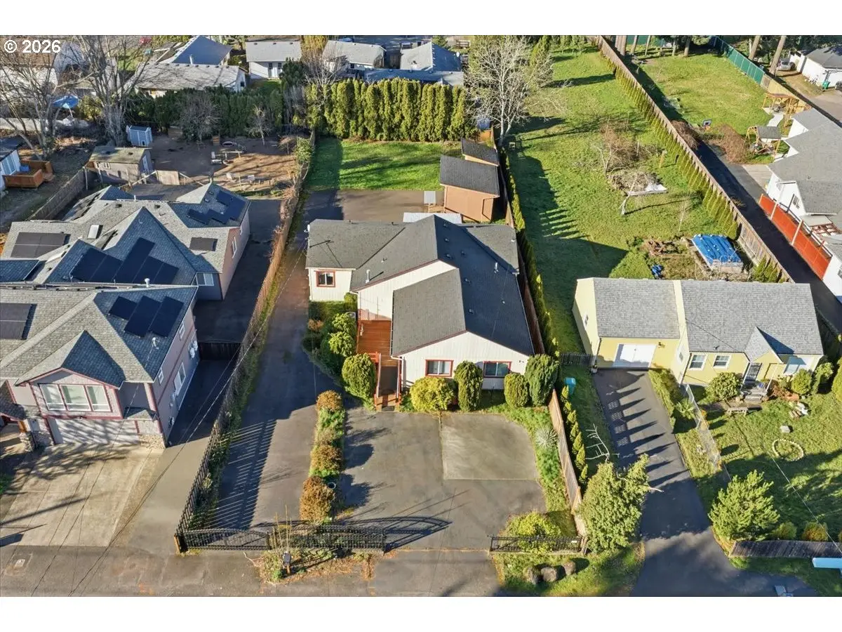 833 SE 151st Ave, Portland, OR 97233 - Image #1