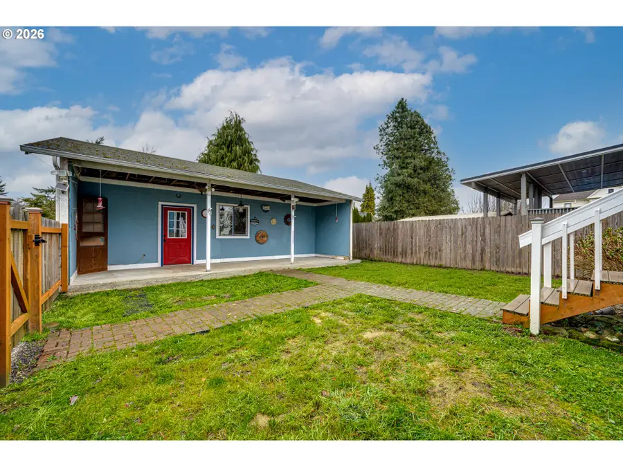 656 Davidson Ave, Woodland, WA 98674 - #2