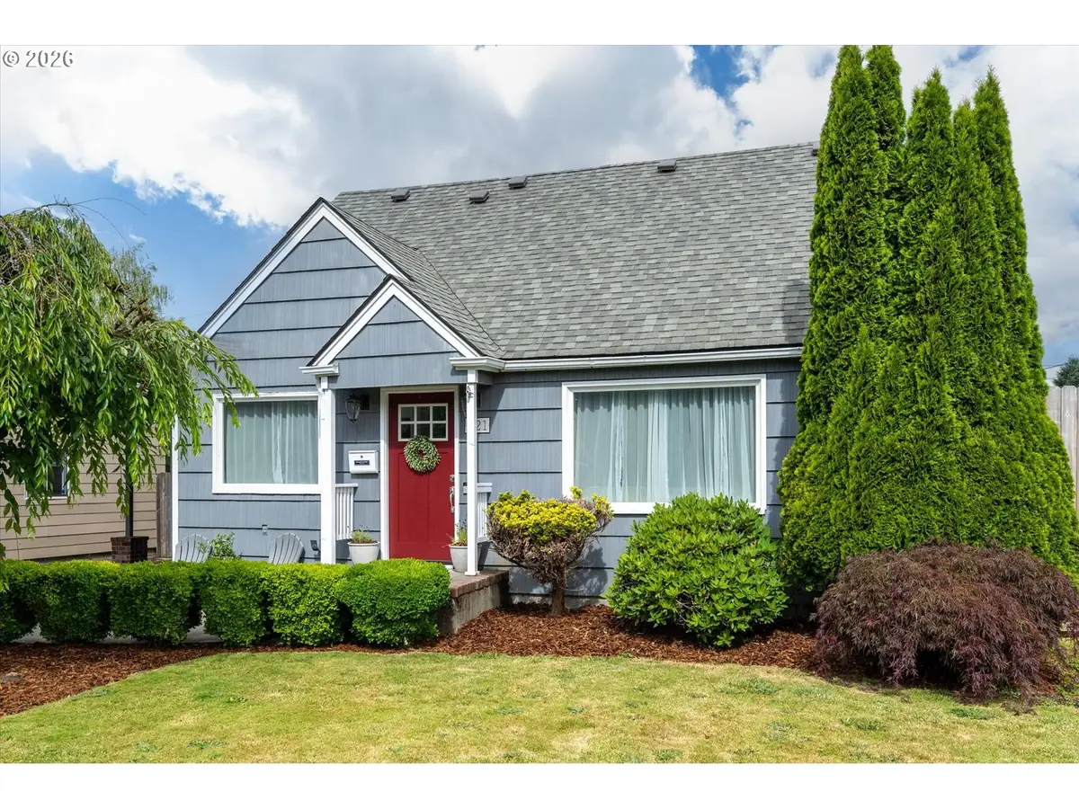 621 27th Ave, Longview, WA 98632 - #1