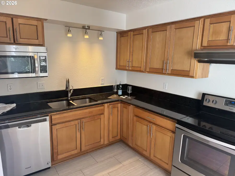 12078 SW Conestoga Dr, Beaverton, OR 97008 - #3