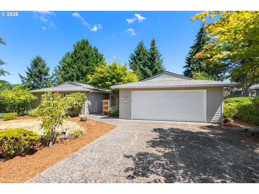 1935 Hillhouse Dr, West Linn, OR 97068 - #2