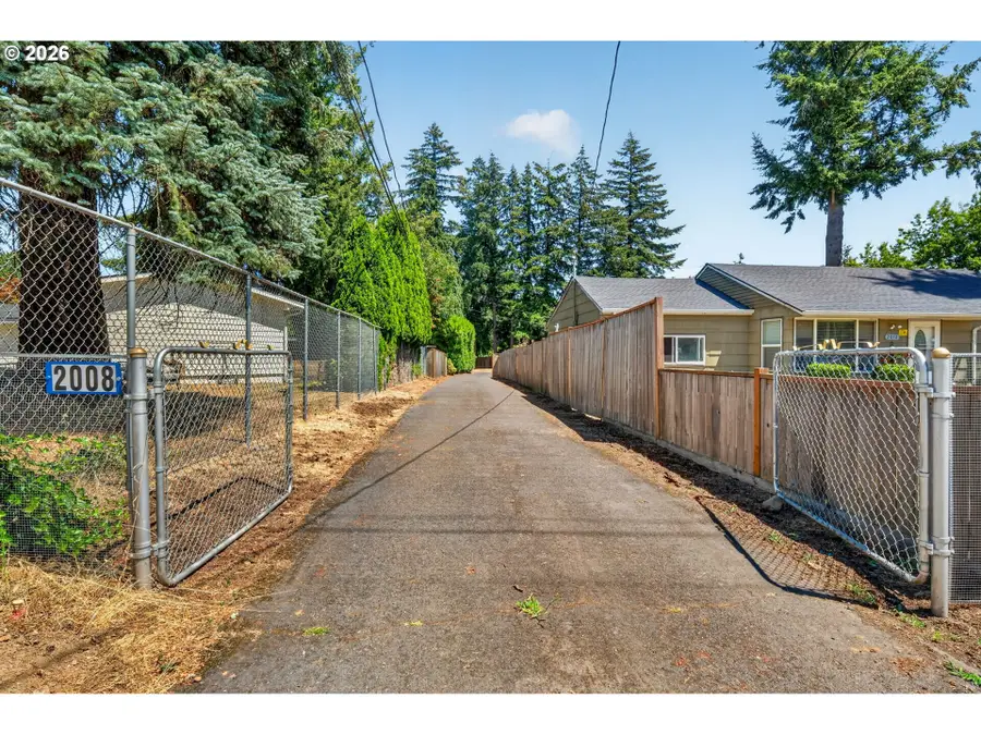 2008 SE 143rd Ave, Portland, OR 97233 - #2