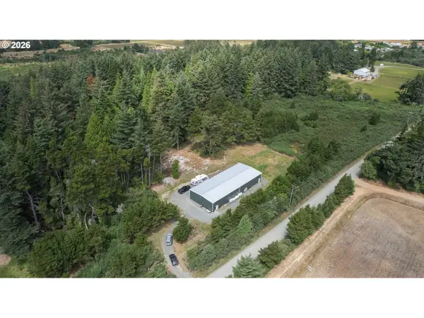 54404 Chandler Rd, Bandon, OR 97411