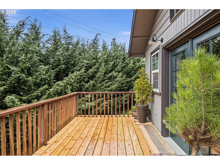 106 Odille Ct, Glide, OR 97443 - #2