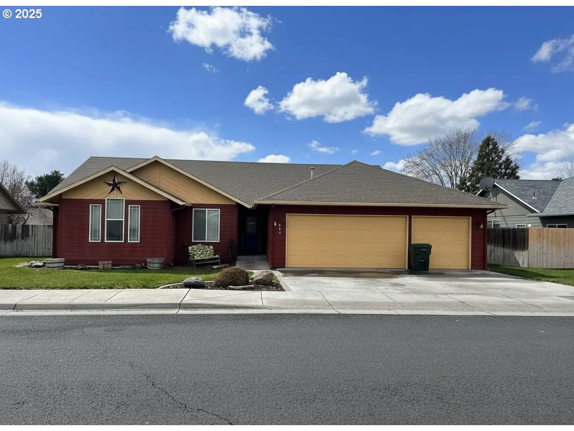 863 W Hartley Ave, Hermiston, OR 97838 - Image #1