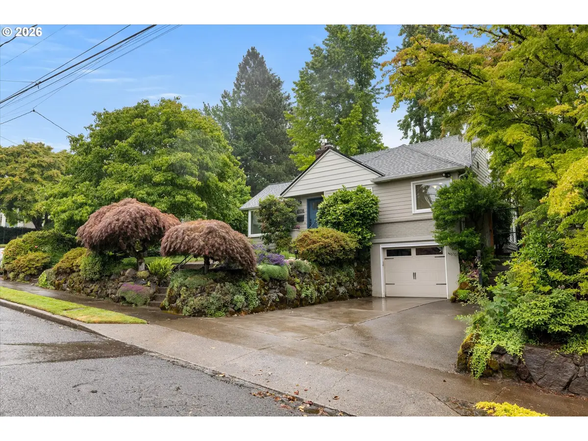 8108 SW 9th Ave, Portland, OR 97219 - #1