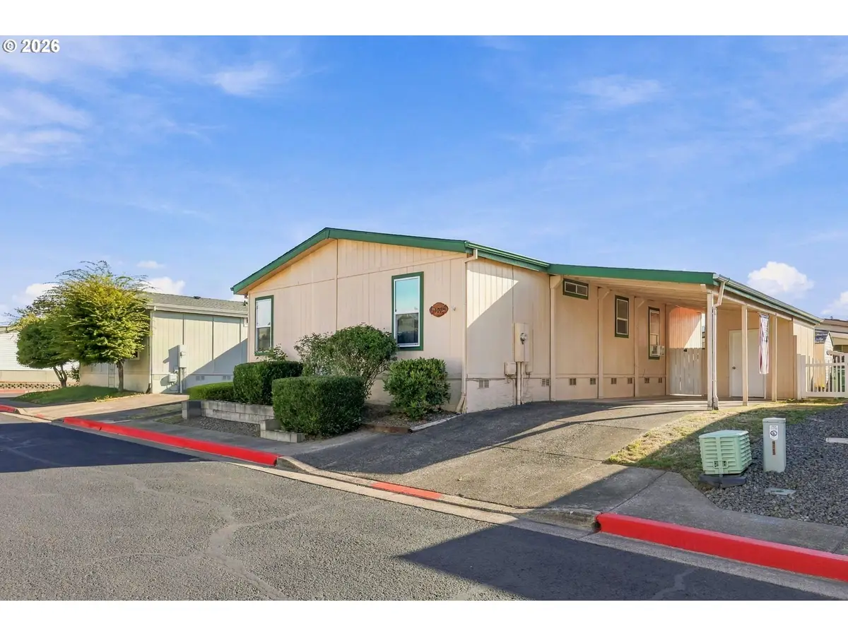 1000 S Mckern Ct, Newberg, OR 97132 - #1