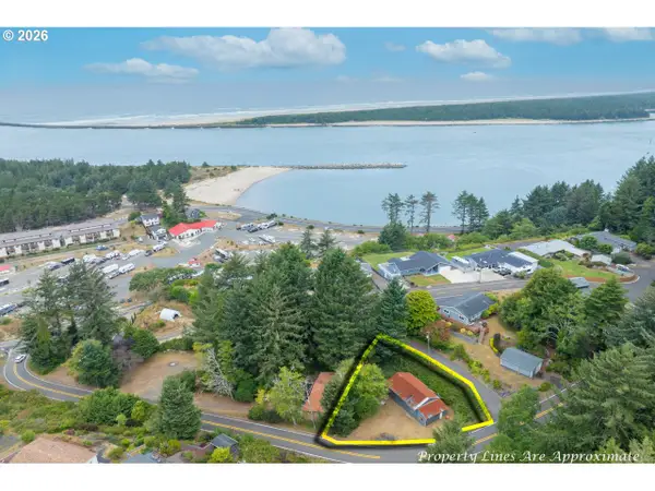 188 Sunset Dr, WinchesterBay, OR 97467