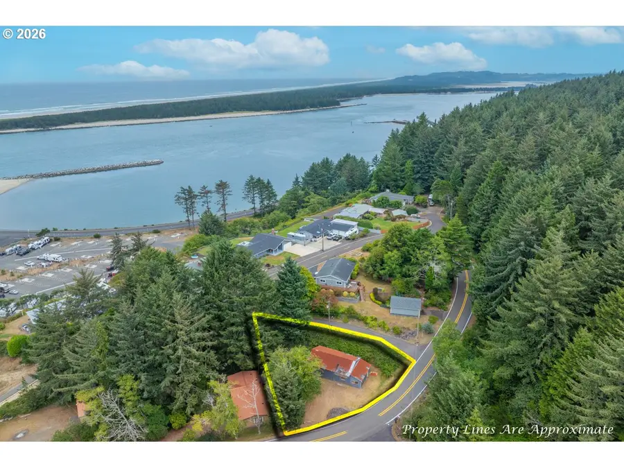 188 Sunset Dr, Winchester Bay, OR 97467 - #2