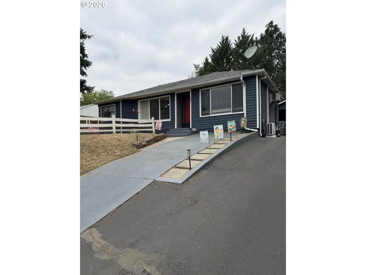 1038 N Myrtle Rd, Myrtle Creek, OR 97457 - #1