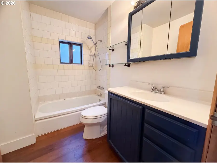 5926 SE Lexington St, Portland, OR 97206 - #3