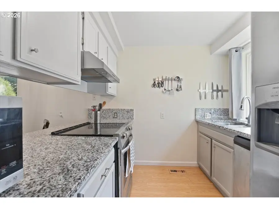 1450 SW Bridlewood Dr #1, Dallas, OR 97338 - #3