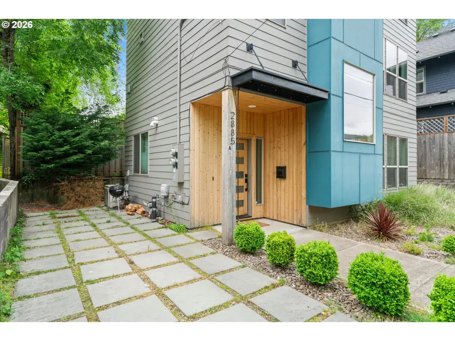 2885 NE Couch St, Portland, OR 97232 - #3