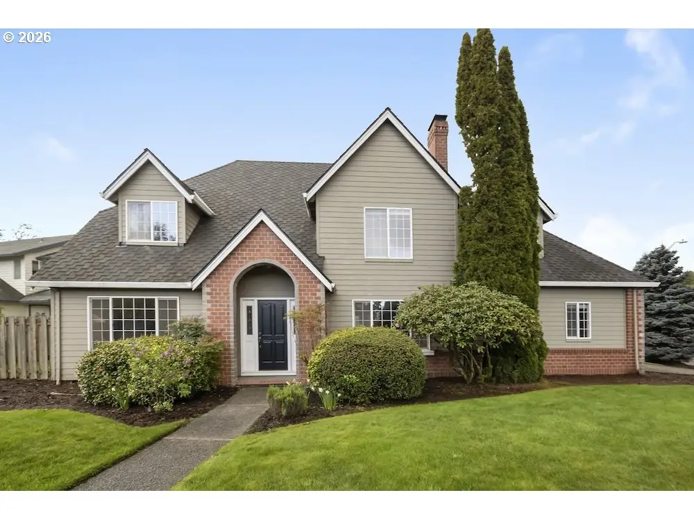 592 NE Goldie Dr, Hillsboro, OR 97124 - #1