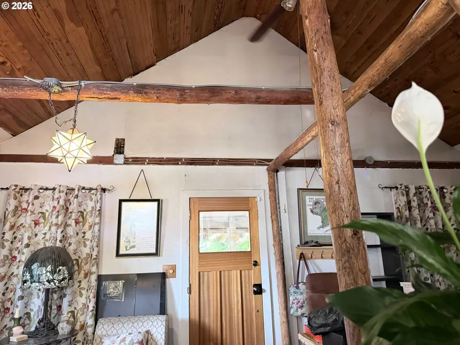 4017 E 16th Ave, Eugene, OR 97403 - #3