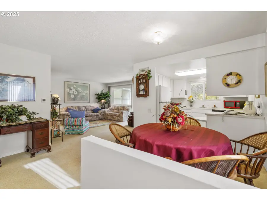 16150 SW Royalty Pkwy, King City, OR 97224 - Image #3