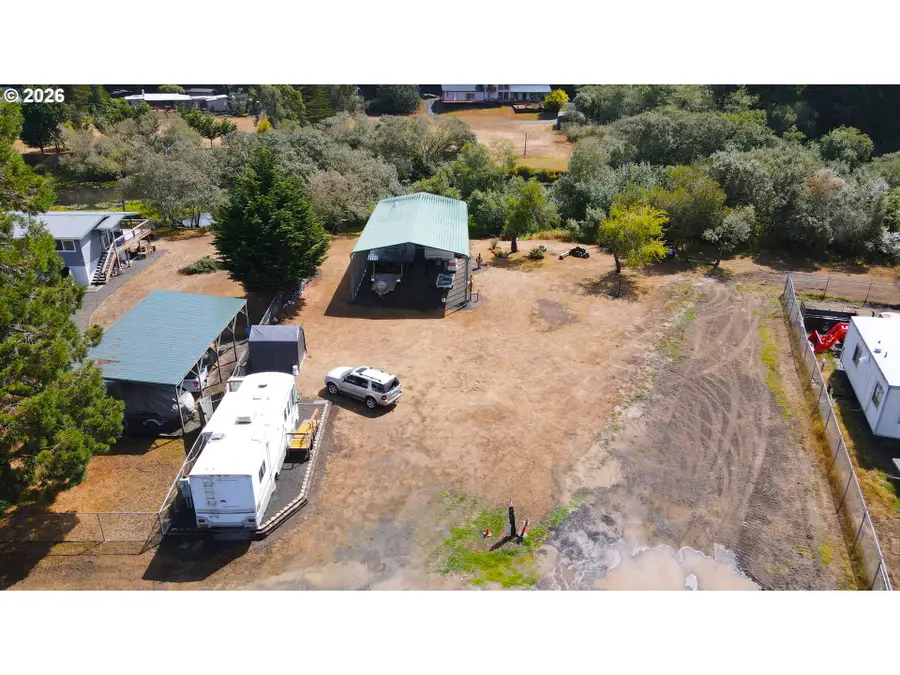 205 Park Ave, Lakeside, OR 97449 - #2