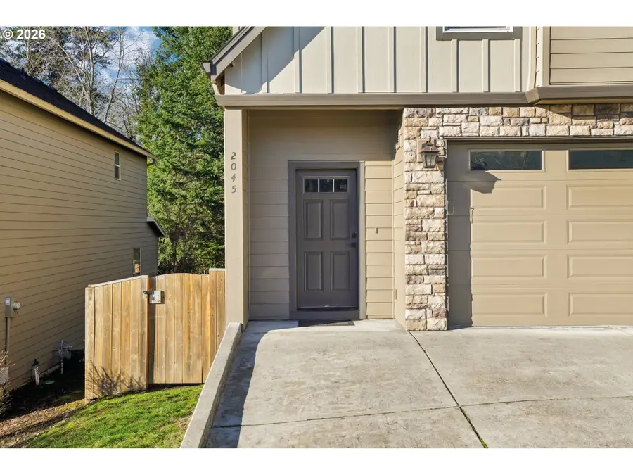 2045 34th St, Washougal, WA 98671 - Image #3