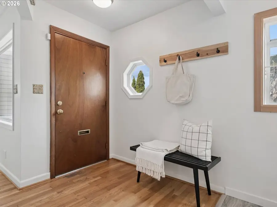 6102 SE Knapp St, Portland, OR 97206 - #2