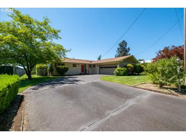1907 SE Miller Ave, Dallas, OR 97338