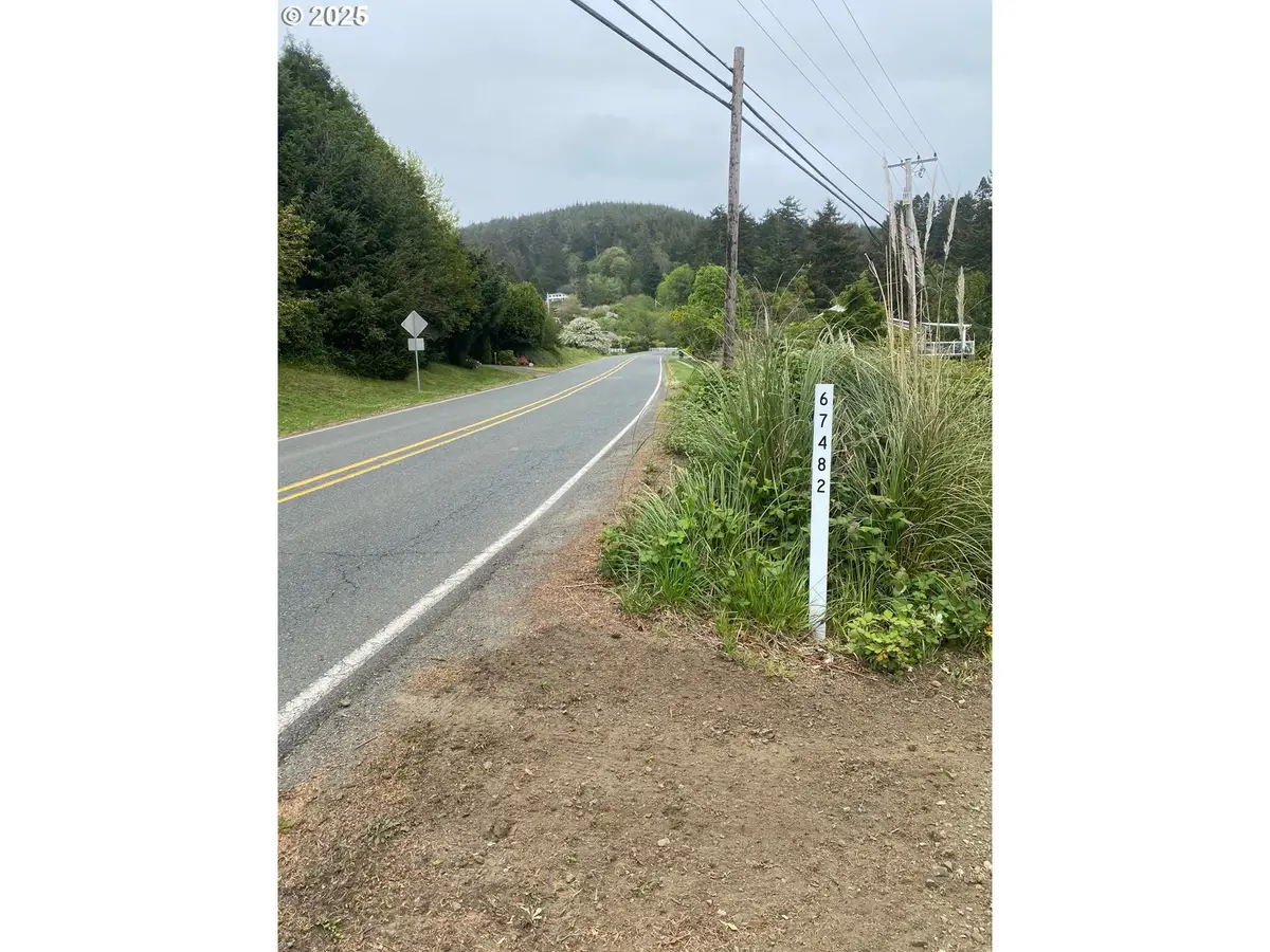 67482 E Bay Rd, Glasgow, OR 97459 - #1