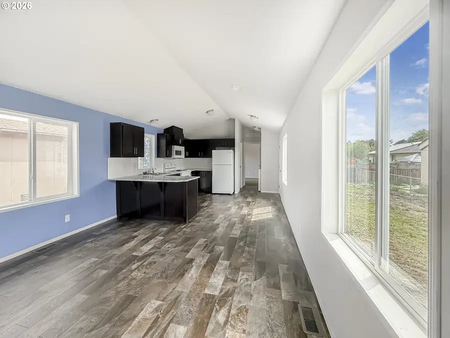 300 SE Goodnight Ave #50, Corvallis, OR 97333 - #3