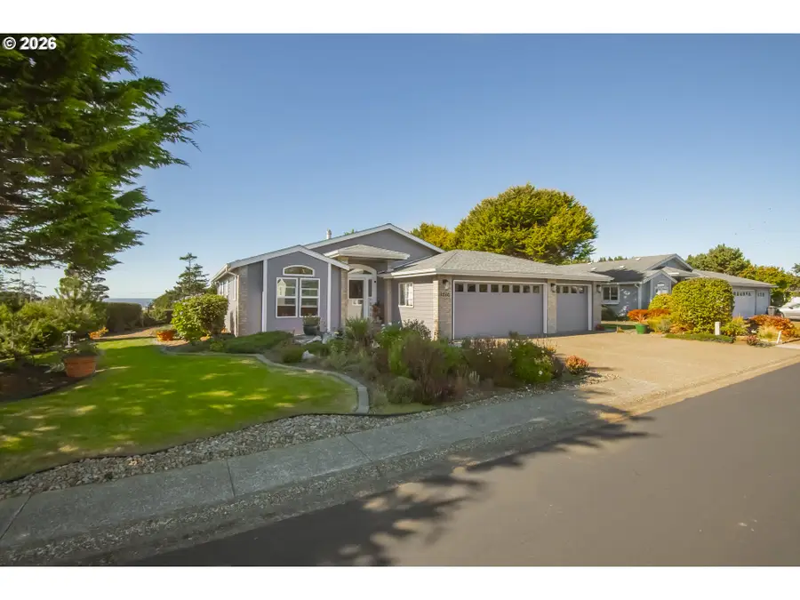 1260 SW Sailfish Loop, Waldport, OR 97394 - #2