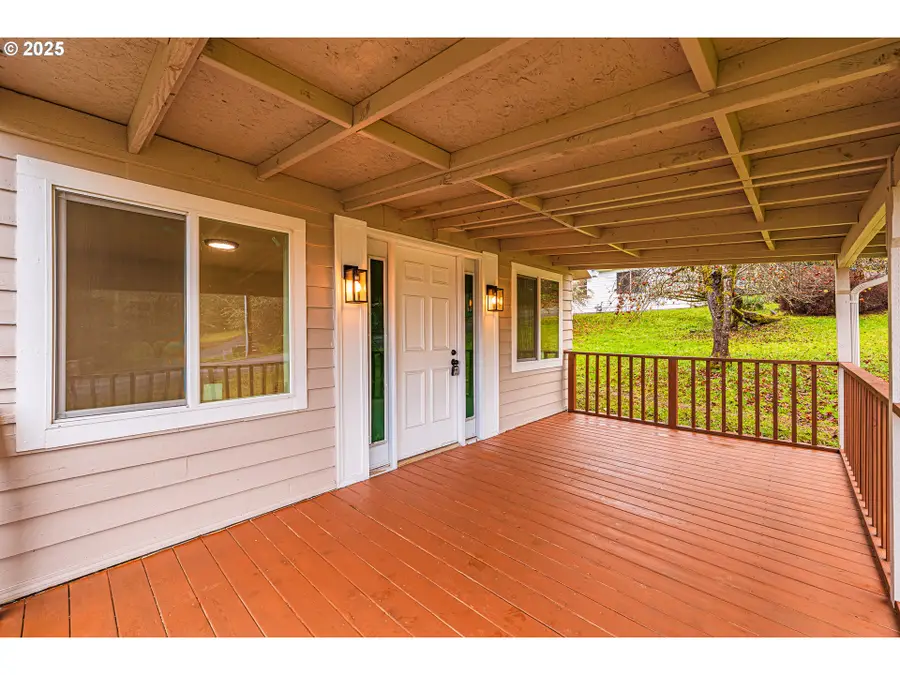 225 21st Ave, Sweet Home, OR 97386 - Image #3