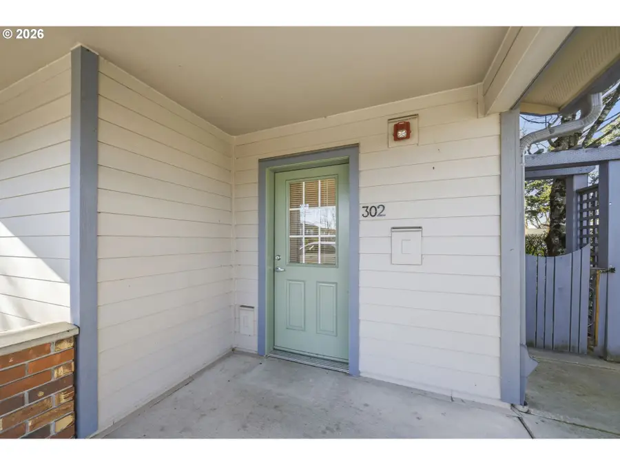 9837 NE Irving St #302, Portland, OR 97220 - Image #3