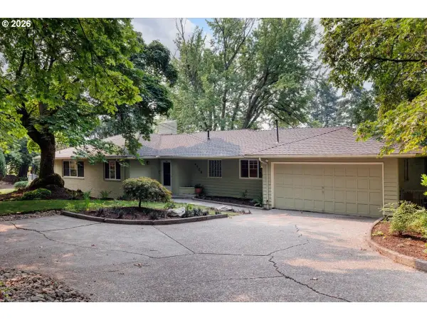 4726 SW Patton Rd, Portland, OR 97221