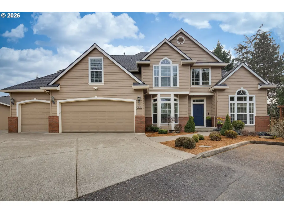 902 NE 47th Ave, Hillsboro, OR 97124 - #1