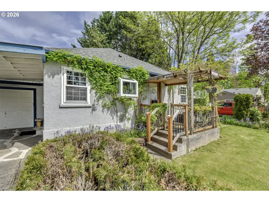 12075 SW 9th St, Beaverton, OR 97005 - #3