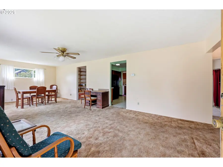 7131 NE Roselawn St, Portland, OR 97218 - #2