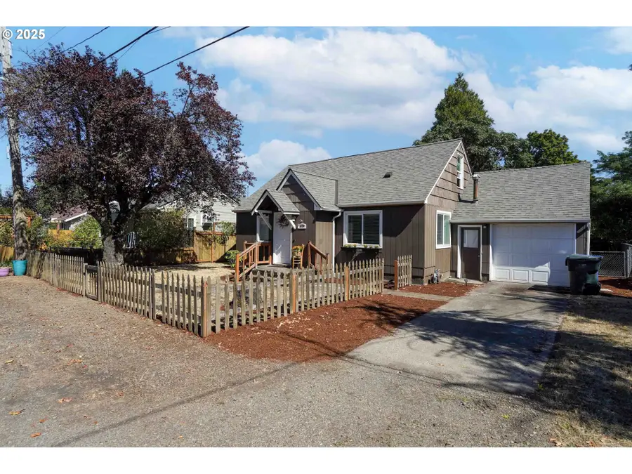 4670 NE Thorman Ave, Keizer, OR 97303 - Image #2