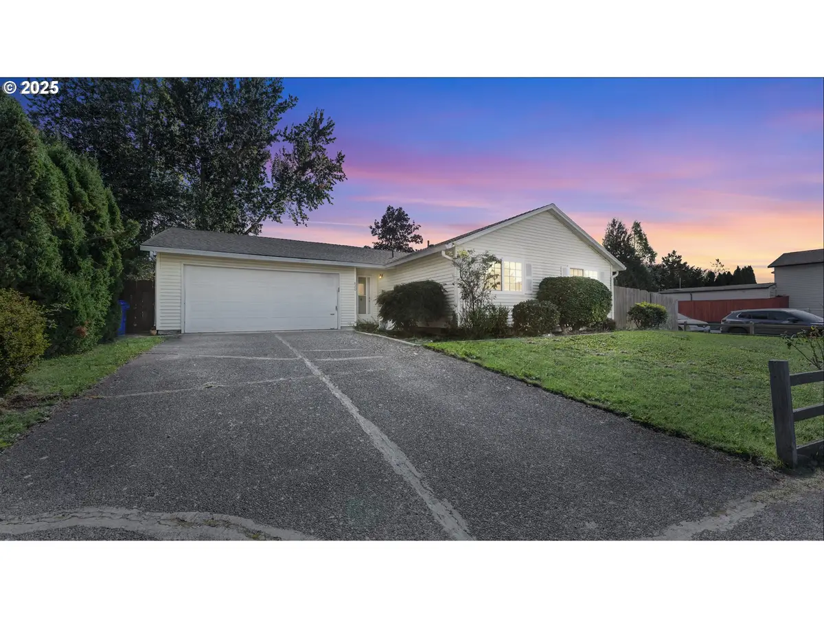 820 NE Cochran Ave, Gresham, OR 97030 - Image #1