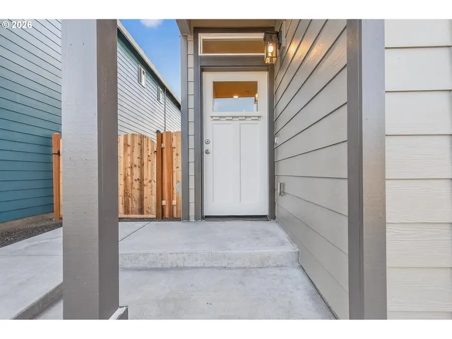 9271 E Burnside St, Portland, OR 97216 - #2