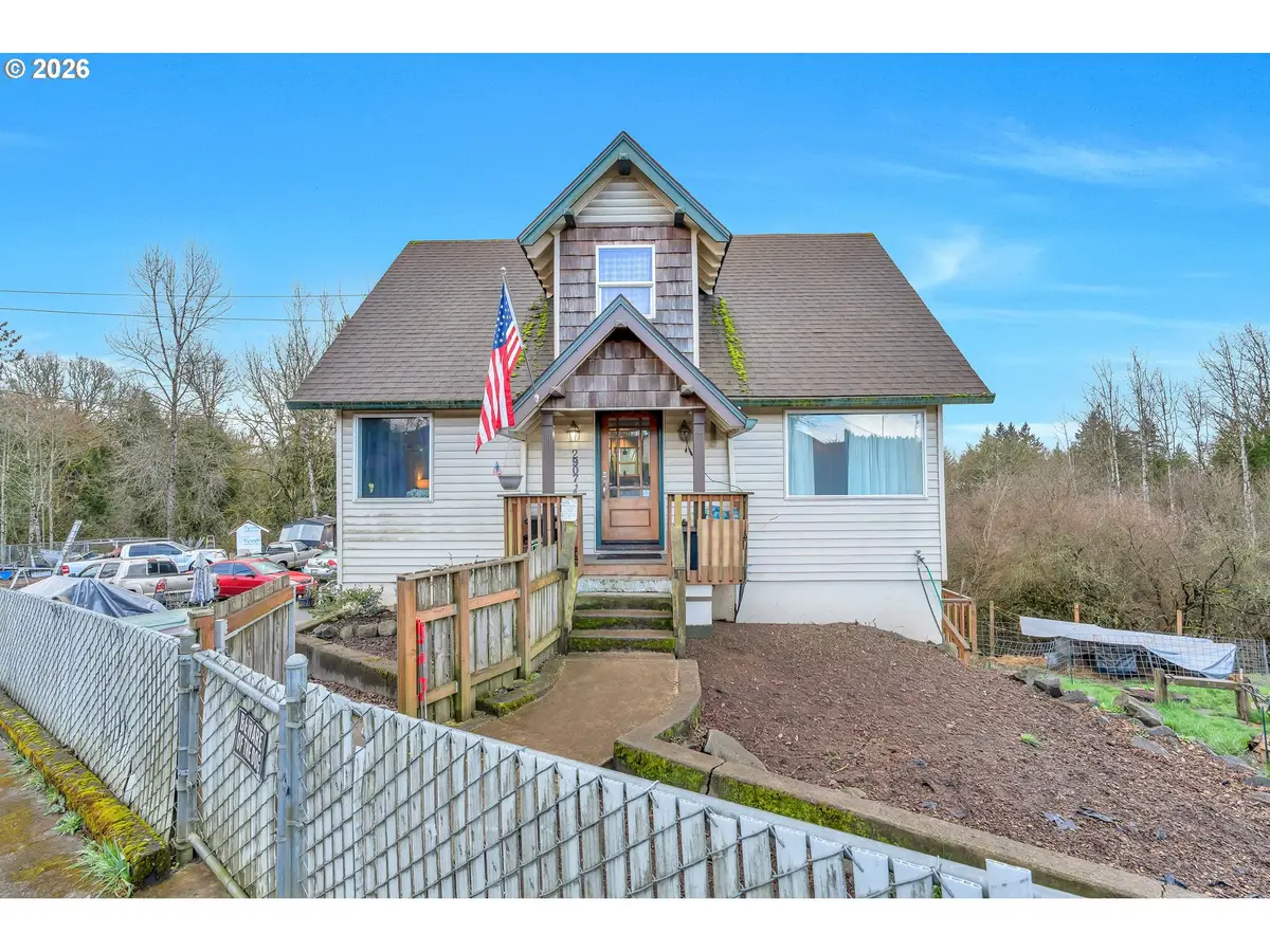 2907 Columbia Heights Rd, Longview, WA 98632 - #1