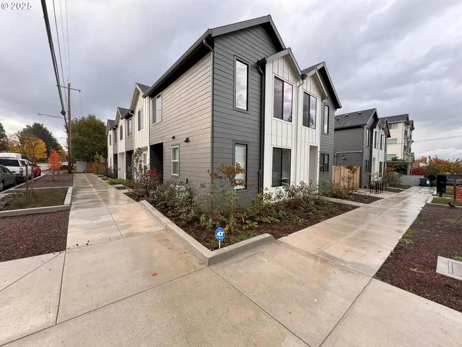 4719 NE 107th Ave #10, Portland, OR 97220 - Image #2