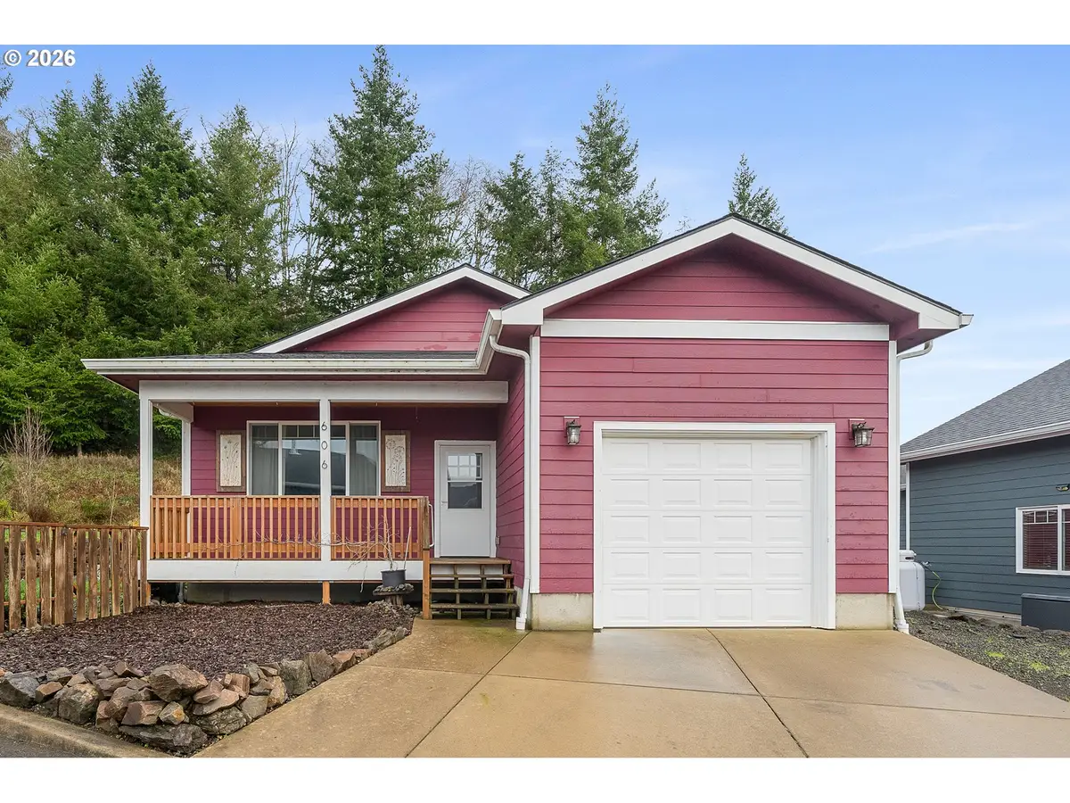 606 2nd St, Garibaldi, OR 97118 - #1