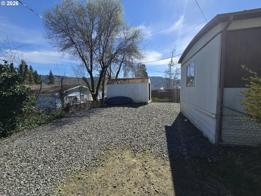 101 NE Darrell Ave, Winston, OR 97496 - #3